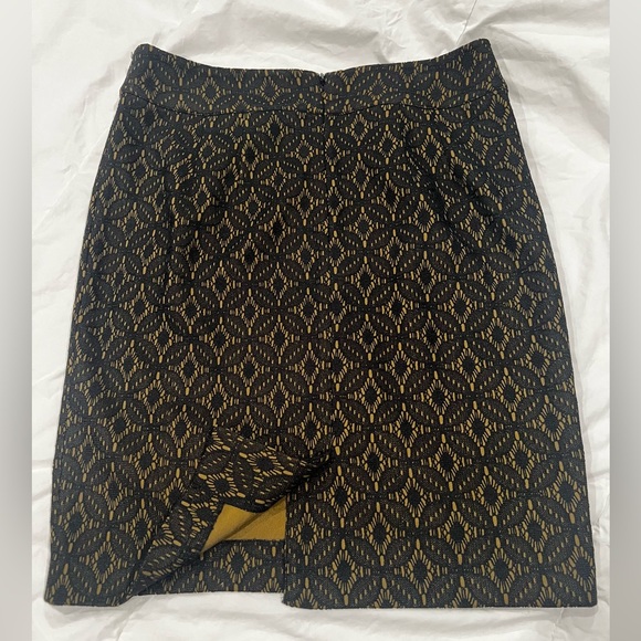Ann Taylor LOFT skirt size 6 - Picture 2 of 4